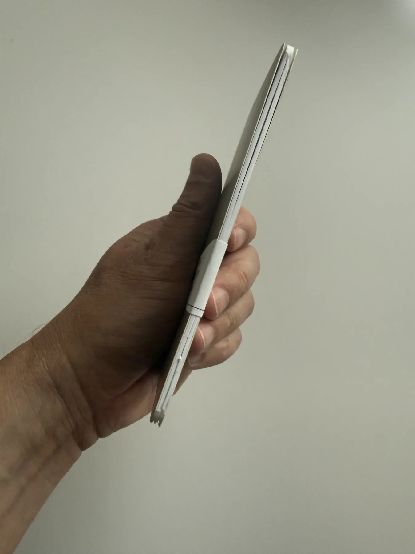 Slim side profile of a 48-page Nōto notebook